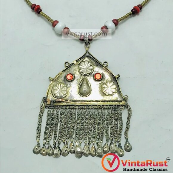 Wooden Beaded Chain Necklace With Dangling Vintage Pendant - Picture 7 of 11